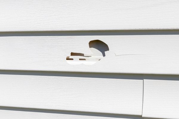 Cost of White Vinyl Siding Repair in Yakima